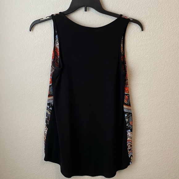 Discreet Sleeveless High Low Hem Aztec/Tribal/Paisley Top Blouse Sz: Medium - Picture 4 of 7